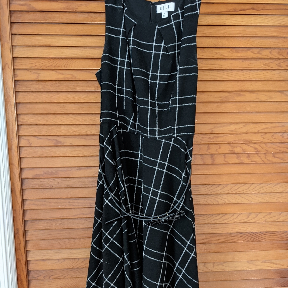 Black / White / Gray Sleeveless Dress w/ Bow Belt